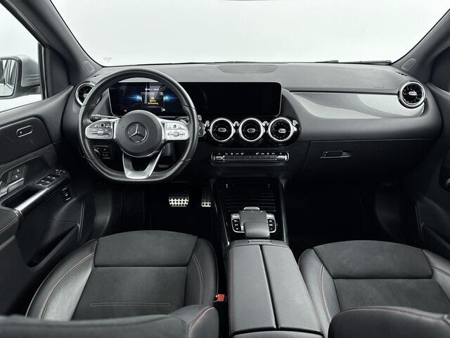 Mercedes-Benz B-KLASSE 180 Business Solution AMG 136Pk | MBUX | Leder-Alcantara | Trekhaak | Navigatie | Carplay | Parkeersensoren & Camera | Elek. Achterklep |