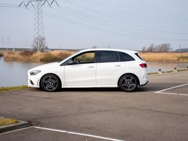 Mercedes-Benz B-KLASSE 220 Launch Edition Premium | AMG-Line | 18'' | Climate | Stoelverwarming