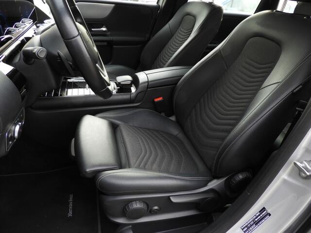 Mercedes-Benz B-KLASSE B 180 BUS. SOLUTION WIDESCREEN/CAMERA/CARPLAY