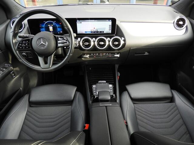 Mercedes-Benz B-KLASSE B 180 BUS. SOLUTION WIDESCREEN/CAMERA/CARPLAY
