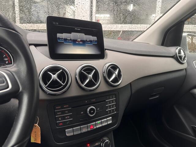 Mercedes-Benz B-KLASSE 180 Ambition /LED/ Camera/ PDC/ Navi/ Trekhaak