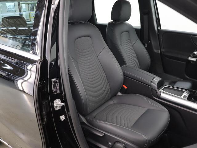 Mercedes-Benz B-KLASSE 250 e Luxury Line | Navigatie | Parkeercamera | Stoelverwarming | Keyless Go | Trekhaak |