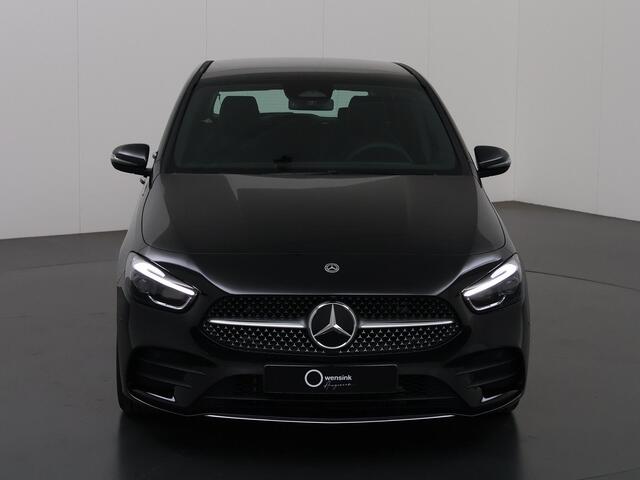 Mercedes-Benz B-KLASSE 180 AMG Line Panoramadak | Trekhaak wegklapbaar | Memory Stoelen