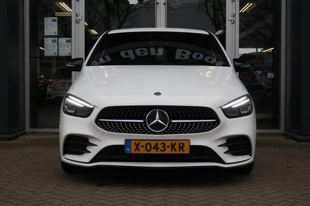 Mercedes-Benz B-KLASSE B180 AMG LINE, LED Verlichting, Navi, Clima, etc.