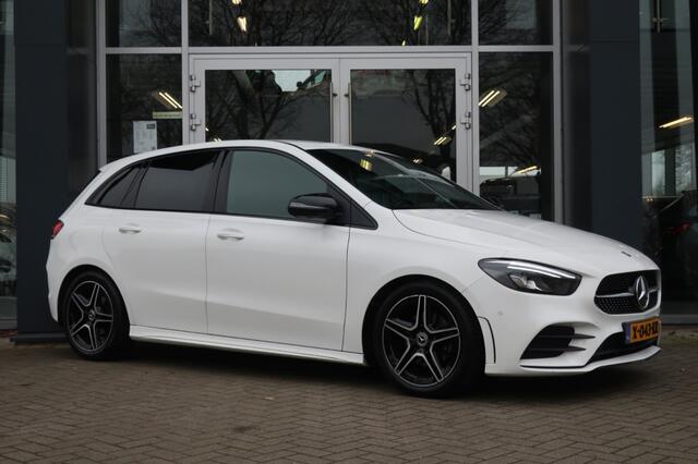 Mercedes-Benz B-KLASSE B180 AMG LINE, LED Verlichting, Navi, Clima, etc.