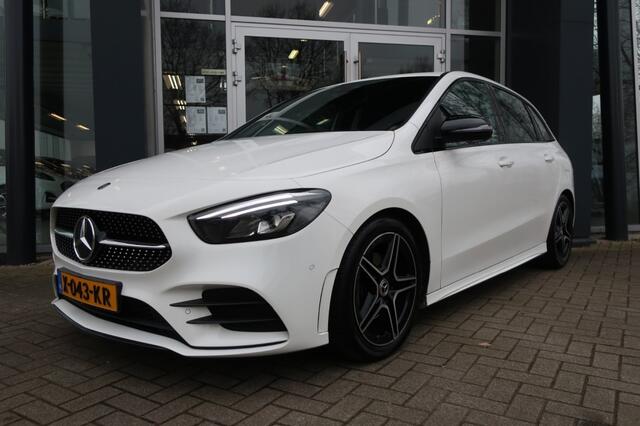 Mercedes-Benz B-KLASSE B180 AMG LINE, LED Verlichting, Navi, Clima, etc.