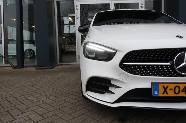 Mercedes-Benz B-KLASSE B180 AMG LINE, LED Verlichting, Navi, Clima, etc.