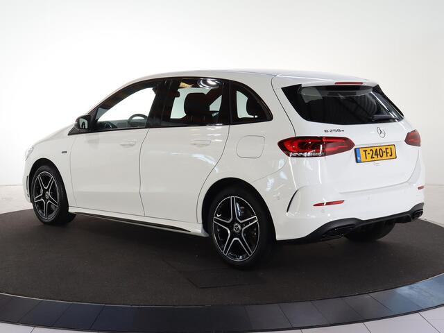 Mercedes-Benz B-KLASSE 250 e Premium Night EDITION | AMG Line | Sfeerverlichting | Smartphone integratiepakket | DAB+ Radio | BTW auto | Stoelverwarming | Zitcomfortpakket | High Performance LED