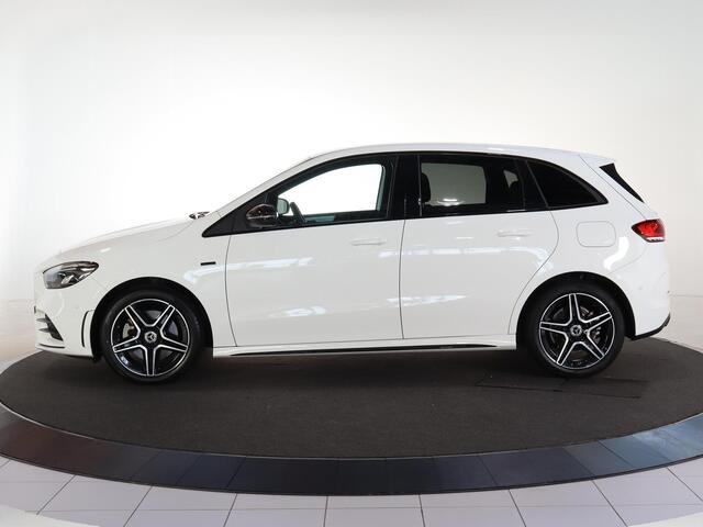 Mercedes-Benz B-KLASSE 250 e Premium Night EDITION | AMG Line | Sfeerverlichting | Smartphone integratiepakket | DAB+ Radio | BTW auto | Stoelverwarming | Zitcomfortpakket | High Performance LED