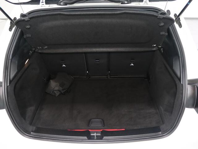 Mercedes-Benz B-KLASSE 250 e Premium Night EDITION | AMG Line | Sfeerverlichting | Smartphone integratiepakket | DAB+ Radio | BTW auto | Stoelverwarming | Zitcomfortpakket | High Performance LED