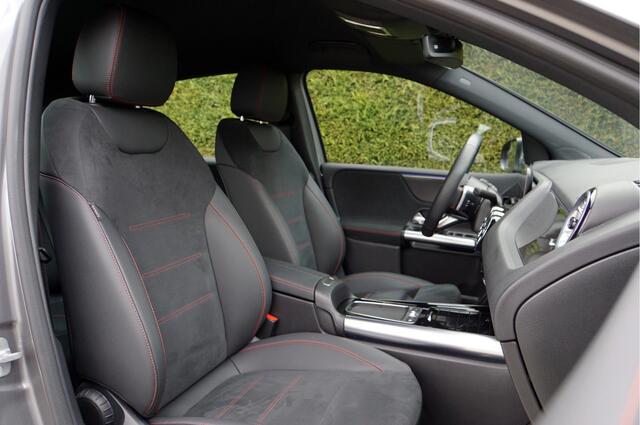 Mercedes-Benz B-KLASSE B 250 e AMG Line | Keyless-Go Sfeer Verwarmd Stuurwiel