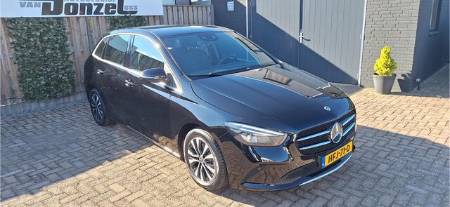 Mercedes-Benz B-KLASSE 200 Premium NAVIGATIE + 18335 km