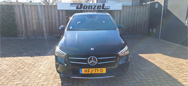 Mercedes-Benz B-KLASSE 200 Premium NAVIGATIE + 18335 km