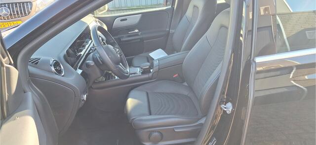 Mercedes-Benz B-KLASSE 200 Premium NAVIGATIE + 18335 km