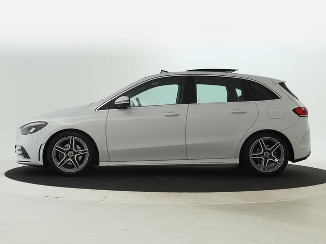 Mercedes-Benz B-KLASSE 180 Business Solution AMG | AMG Line | Panorama Schuif-Kanteldak | EASY PACK achterklep | Achteruitrijcamera | Inclusief 24 maanden Mercedes-Benz Certified garantie voor Europa.