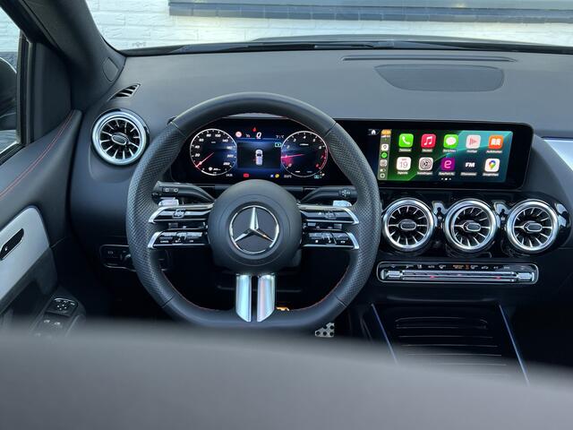 Mercedes-Benz B-KLASSE 180 AMG Line | Pano | Camera | LED | Wireless Carplay | Night