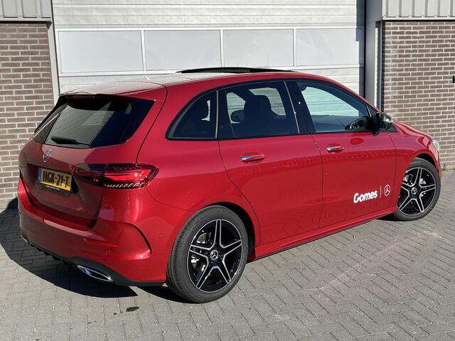 Mercedes-Benz B-KLASSE 180 Star Edition AMG LIMITED | Night Pakket | Winter Pakket | Panoramadak | Dodehoekassistent | MULTIBEAM LED Koplampen | Apple CarPlay | Android Auto | Elektrisch Verstelbare Stoelen + Memory | Sfeerverlichting | Stoelverwarming | Stuurverwarming