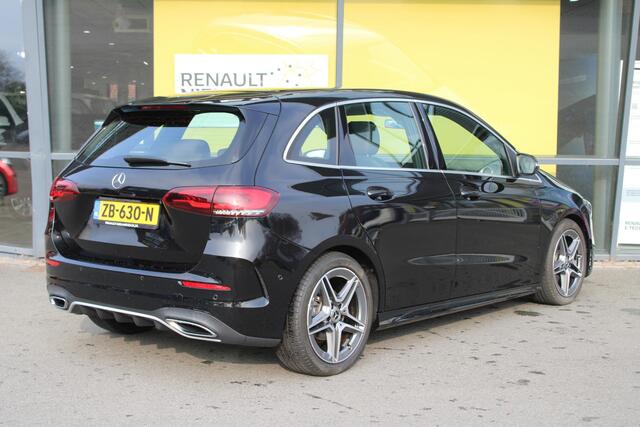 Mercedes-Benz B-KLASSE 180 AMG Business Solution AUTOMAAT / 18 INCH AMG VELGEN / NAVIGATIE FULL MAP / STOELVERWARMING / LED KOPLAMPEN / AMG STYLING