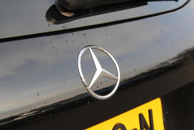 Mercedes-Benz B-KLASSE 180 AMG Business Solution AUTOMAAT / 18 INCH AMG VELGEN / NAVIGATIE FULL MAP / STOELVERWARMING / LED KOPLAMPEN / AMG STYLING