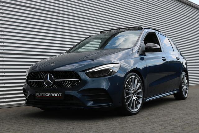 Mercedes-Benz B-KLASSE 200 AMG Pakket AMG Nightpakket (Panoramadak Sportleder/Memory Widescreen Burmester Camera M-Bux Distronic Full-Led 19InchAMG PrivacyGlass Pdc V+A)