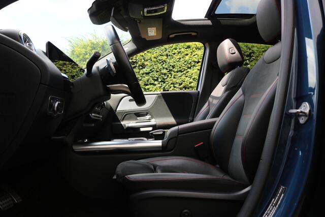Mercedes-Benz B-KLASSE 200 AMG Pakket AMG Nightpakket (Panoramadak Sportleder/Memory Widescreen Burmester Camera M-Bux Distronic Full-Led 19InchAMG PrivacyGlass Pdc V+A)