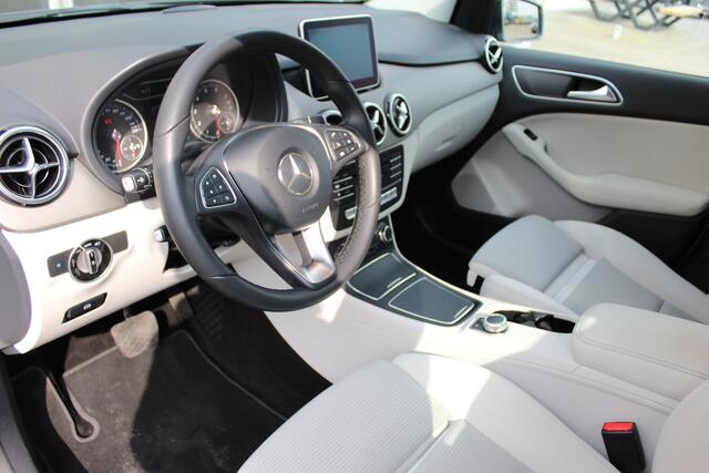 Mercedes-Benz B-KLASSE 180 Ambition automaat | Cruise | Trekhaak |