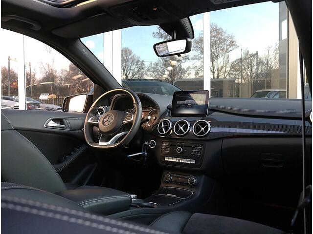 Mercedes-Benz B-KLASSE 180 AMG Line | Panorama | Carplay