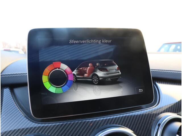 Mercedes-Benz B-KLASSE 180 AMG Line | Panorama | Carplay