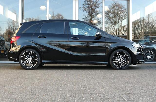 Mercedes-Benz B-KLASSE 180 AMG Line | Panorama | Carplay