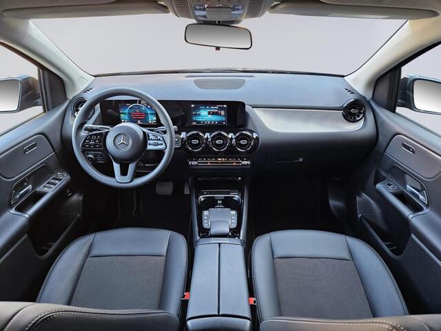 Mercedes-Benz B-KLASSE 250 e Business Line /Apple Carplay/Stoelverw./Parkeersens. rondom./DAB+/Cruise&Climate Contr./Verkeersbordenherkenning/17''LMV/(MET GARANTIE*)