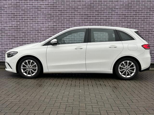 Mercedes-Benz B-KLASSE 250 Premium Progressive | Panoramadak | Widescreen | Parkeersensoren | Stoelverwarming | Achteruitrijcamera | Cruise Control | Climate Control