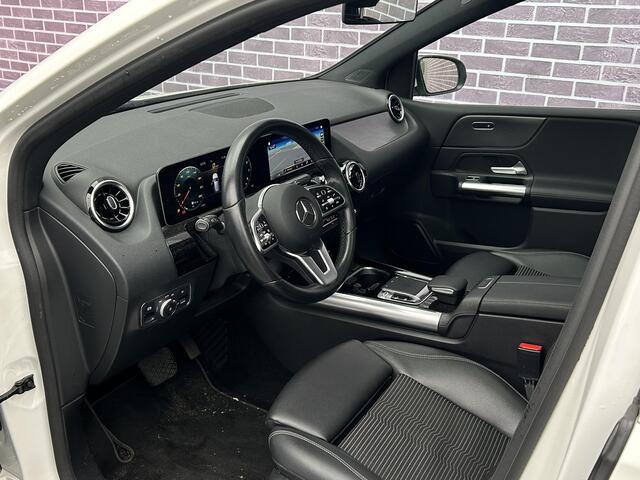 Mercedes-Benz B-KLASSE 250 Premium Progressive | Panoramadak | Widescreen | Parkeersensoren | Stoelverwarming | Achteruitrijcamera | Cruise Control | Climate Control