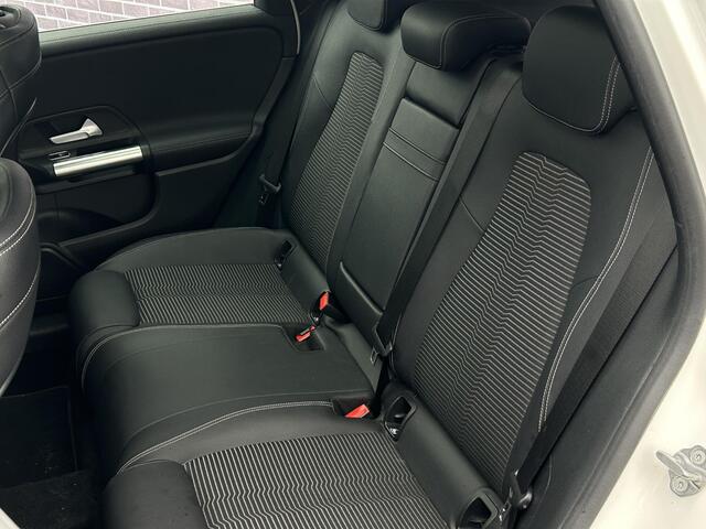 Mercedes-Benz B-KLASSE 250 Premium Progressive | Panoramadak | Widescreen | Parkeersensoren | Stoelverwarming | Achteruitrijcamera | Cruise Control | Climate Control
