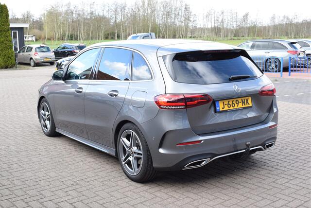 Mercedes-Benz B-KLASSE 180 Business Solution AMG Automaat Trekhaak