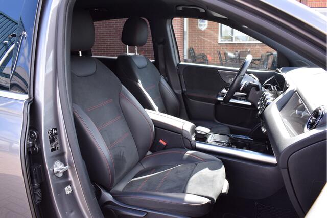 Mercedes-Benz B-KLASSE 180 Business Solution AMG Automaat Trekhaak