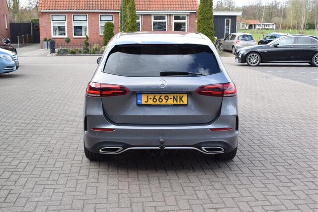 Mercedes-Benz B-KLASSE 180 Business Solution AMG Automaat Trekhaak