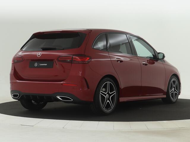 Mercedes-Benz B-KLASSE 180 AMG Line | Nightpakket | GUARD 360° Voertuigbescherming Plus | Stoelverwarming vooraan | Inclusief 24 maanden MB Certified garantie voor Europa.