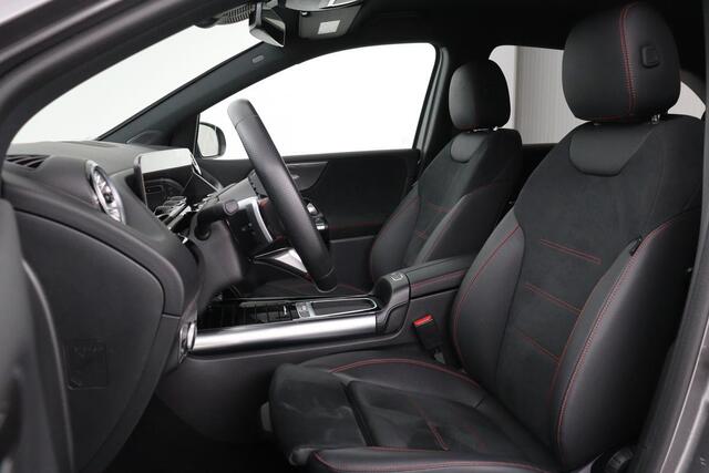 Mercedes-Benz B-KLASSE 250e AMG | Stoelverwarming | Camera | Sfeerverlichting | Keyless | Leder/Alcantara | Navigatie | Widescreen | Full LED | Park Assist