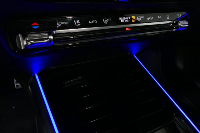 Mercedes-Benz B-KLASSE 250 e AMG Line / BINNENKORT VERWACHT / Panoramadak / LED High Performance / Apple Carplay - Andriod Auto / 19'' LMV / Dode hoek-assistent / 360 graden camera / Grootlicht-assistent / Sfeerverlichting / Keyless / Night pakket / Cruise Control / Dynamic Sel