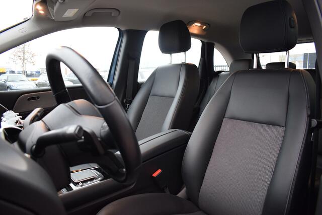 Mercedes-Benz B-KLASSE 180 Business Solution | Trekhaak | Half Leer | Virtual | Stoelverw. | CarPlay