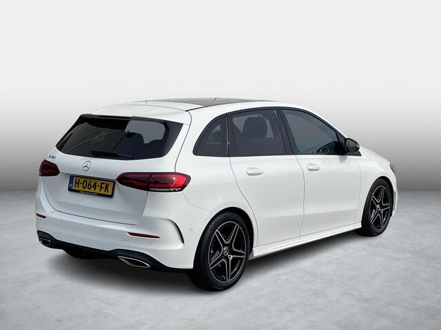 Mercedes-Benz B-KLASSE 180 AMG | Panoramadak | Nightpakket |