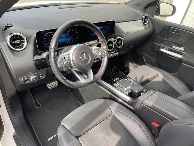 Mercedes-Benz B-KLASSE 180 AMG | Panoramadak | Nightpakket |