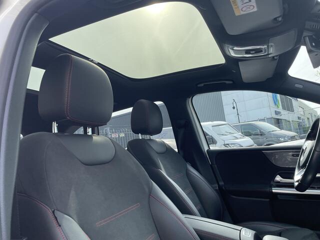 Mercedes-Benz B-KLASSE 180 AMG | Panoramadak | Nightpakket |