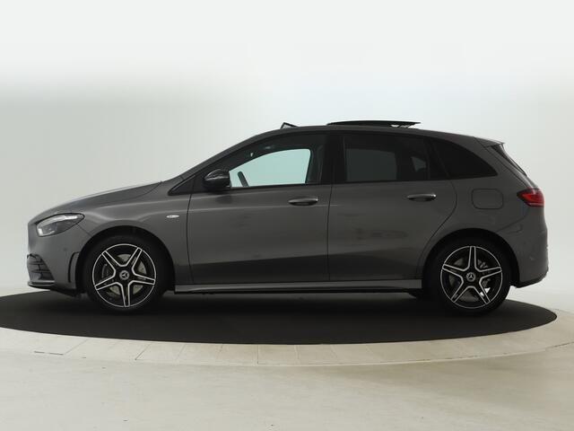 Mercedes-Benz B-KLASSE 250 e Business Solution AMG | Trekhaak | Nightpakket | Parkeerpakket met achteruitrijcamera | Keyless-Go comfortpakket | GUARD 360 ° Vehicle protection Plus | Dodehoekassistent | EASY PACK achterklep |