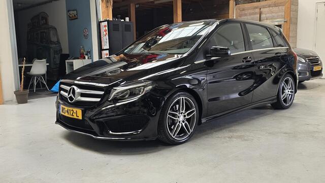 Mercedes-Benz B-KLASSE 180 Business Solution AMG 18" LMV, NAVI, camera, Bluetooth....