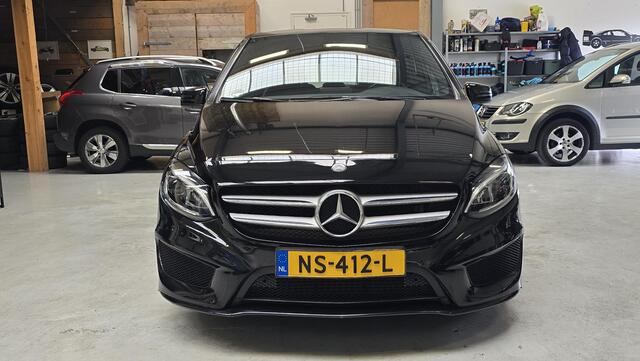Mercedes-Benz B-KLASSE 180 Business Solution AMG 18" LMV, NAVI, camera, Bluetooth....