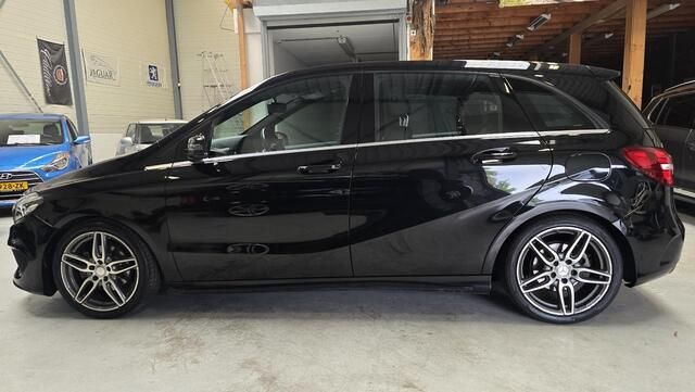 Mercedes-Benz B-KLASSE 180 Business Solution AMG 18" LMV, NAVI, camera, Bluetooth....