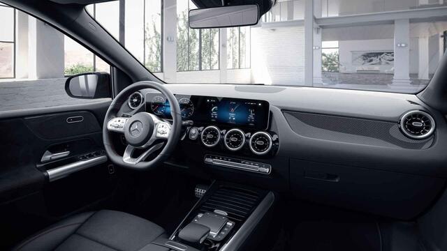 Mercedes-Benz B-KLASSE 200 Business Solution AMG | Night | Panoramadak | Trekhaak | Stoelverwarming | Achteruitrijcamera |