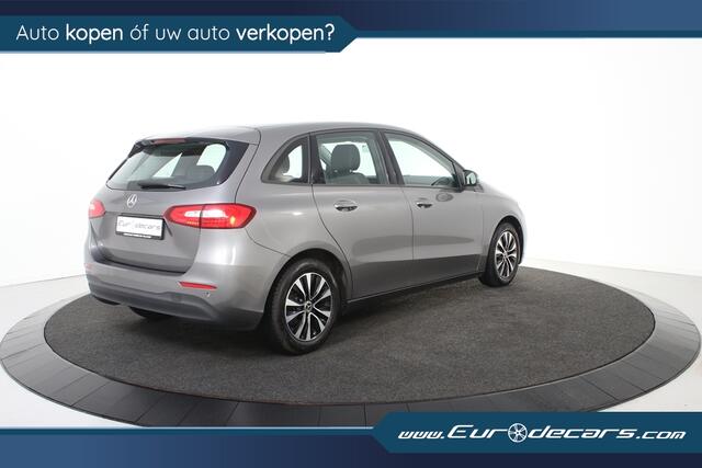 Mercedes-Benz B-KLASSE 180 *1ste Eigenaar*Navigatie*Leer*Trekhaak*Stoelverwarming*