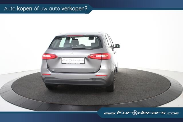 Mercedes-Benz B-KLASSE 180 *1ste Eigenaar*Navigatie*Leer*Trekhaak*Stoelverwarming*